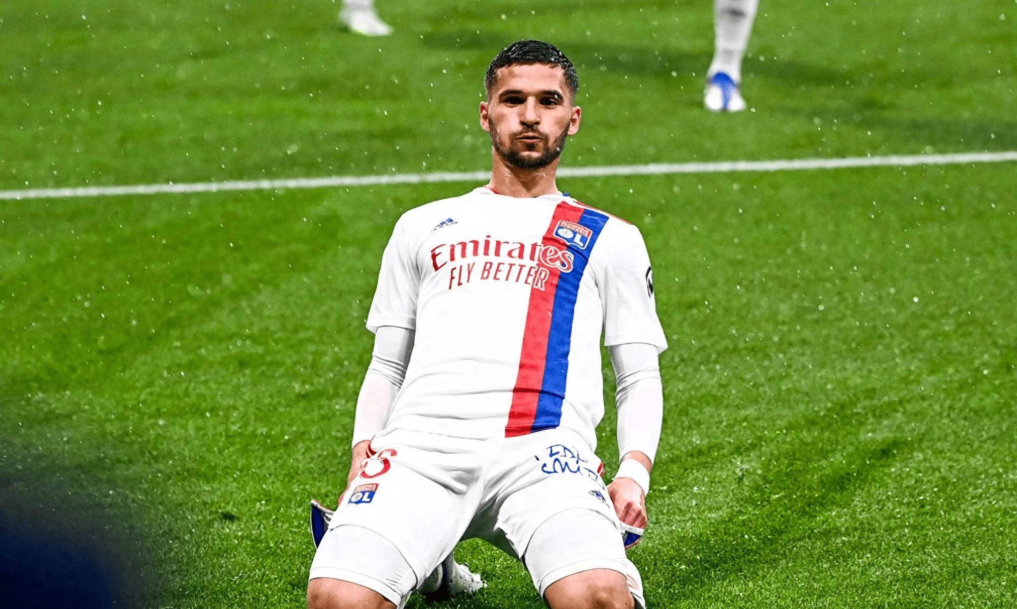 窗口期体能课后；里昂回应争议备战欧联；媒体盛赞；高层口径保持一致(论十大关系原文)