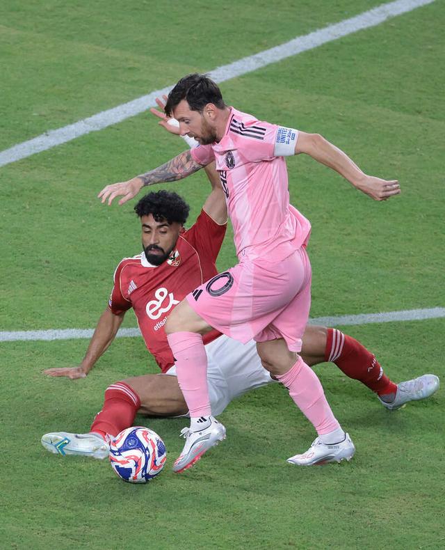 包含梅西焦点对战，C罗与90激战TL分钟，重返赛场胜负难料！热度持续攀升的词条