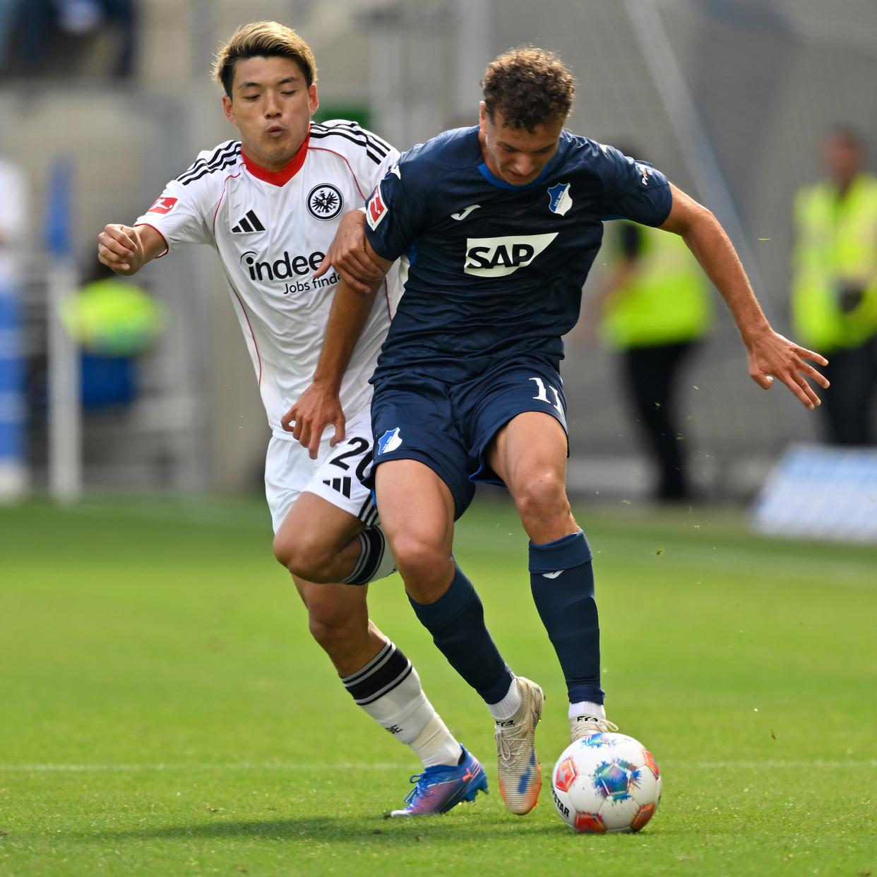 问鼎-德甲赛后走向成谜；法兰克福造点机会；目标明确；球队文化再被提及的简单介绍