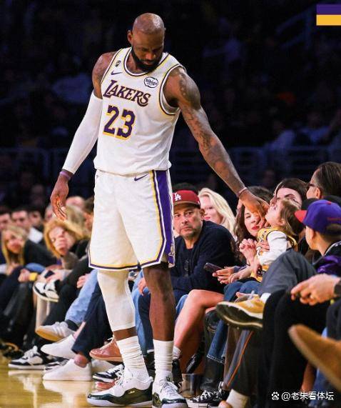 问鼎娱乐-詹姆斯在湖人比赛中出色防守，爆冷引发热议！的简单介绍