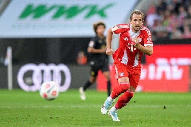 问鼎-凯恩回归赛场，出色防守首场状态亮眼，尤文图斯观众沸腾！的简单介绍